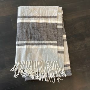 Gap Women’s Soft Gray Striped Tassel Oversized Scarf